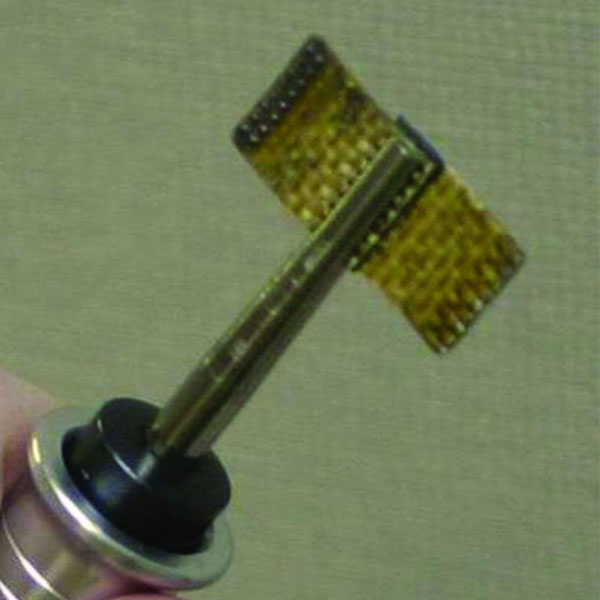 O Flap Peening é uma técnica de tratamento de superfície distinta que emprega um abrasivo em forma de flap para criar uma superfície de impacto controlada.